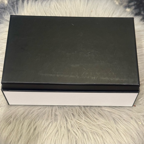 Authentic Chanel Box with Note Card - Picture 5 of 6